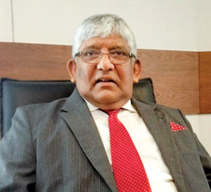 බන්ධනාගාර කොමසාරිස් කට්බට් ජැන්ස්