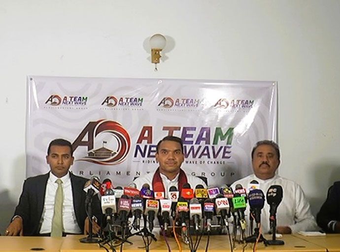 නාමල් ගේ නායකත්වයෙන් යුත් කණ්ඩායමකින් “A Team – Next Wave” (විශිෂ්ටයින් ගේ කණ්ඩායම - ඊළඟ රැල්ල) දේශපාලන වේදිකාව කරළියට