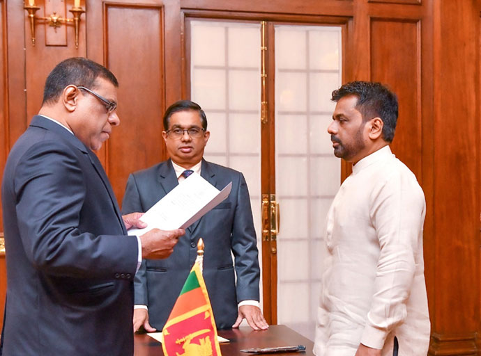 විනිසුරුවරුන්ට තර්ජන - අධිකරණ සේවා සංගමයේ විශේෂ මහා සභා රැස්වීම කොළඹ දී පැවැත්වීමට බාධා