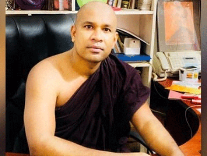 කවුද මේ අල්ලස් කොමිෂම සඟවන 'හක්මන නන්දාලෝක'...?