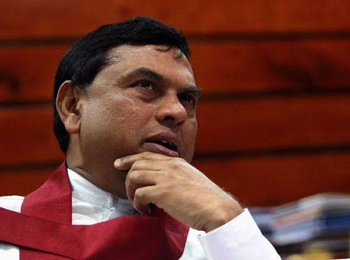 බැසිල් රාජපක්ෂට වරෙන්තු