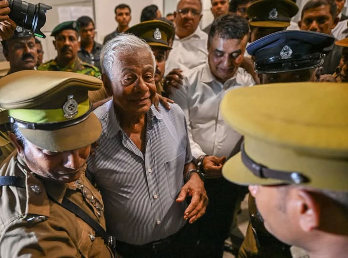 මේකට කියන්නේ වාසනාව කියල නෙවෙයි ද පුතා...?