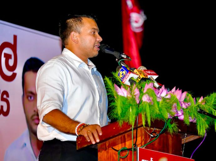 අරගලය වෙලාවෙ අපි අඩියක් පස්සට ගත්තා - නාමල් රාජපක්ෂ