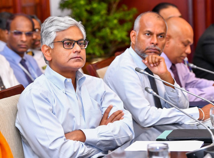 සංචාරක ක්ෂේත්‍රයේ ප්‍රගමනයට ආයෝජන බැංකුවක් සහ පහසු රථවාහන ණය ක්‍රමවේදයක් අවශ්‍යයි - කථිකාචාර්ය සුරංජිත් වෑවිට ගෙන් යෝජනාවලියක්