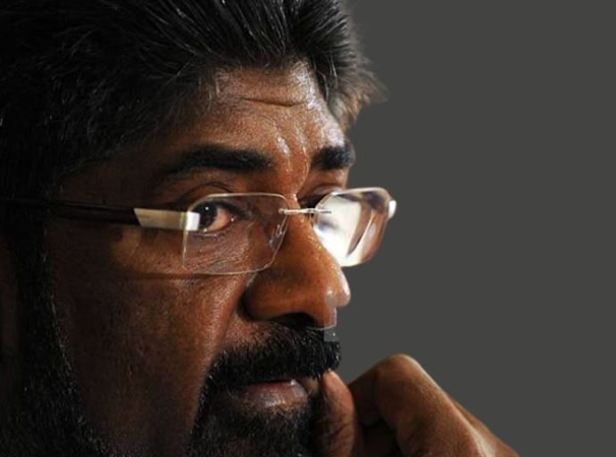 කෙහෙලිය ඇප මත මුදා හරියි