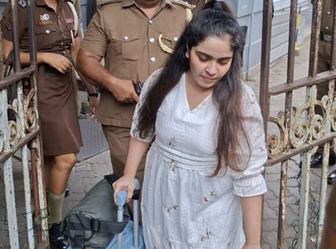 ඉෂාරා සෙව්වන්දි ඇතුළු සැකකරුවන් ලබන 04වන දා තෙක් යළි රිමාන්ඩ්
