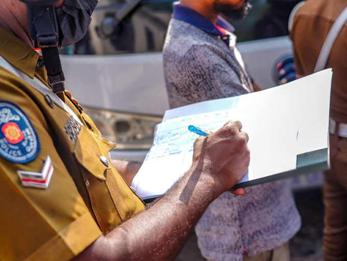 මත්ද්‍රව්‍ය භාවිත කර බස් රථ ධාවනය කරන රියදුරන් සහ කොන්දොස්තරවරුන් දැඩි පරීක්ෂාවට