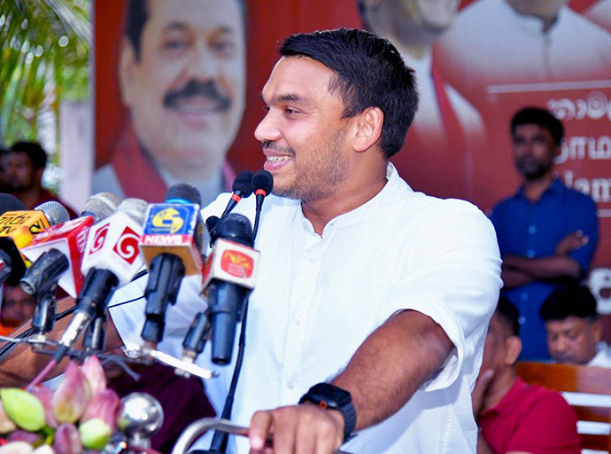 තමන්ට සතුටු විය හැකි කරුණක් ගැන නාමල් හෙළි කරයි
