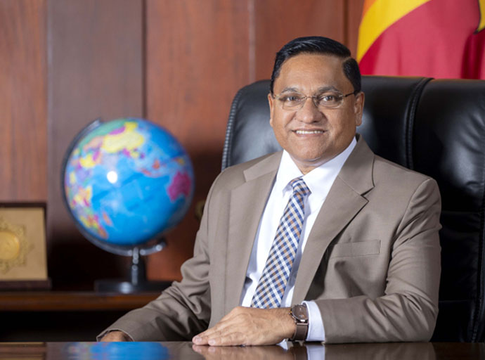 විදේශ කටයුතු අමාත්‍ය විජිත හේරත් එක්සත් අරාබි එමීර් රාජ්‍යයේ සංචාරයක