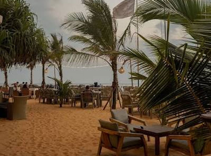 බම්බලපිටියේ සිට දෙහිවල දක්වා වෙරළ තීරය ආශ්‍රිත අනවසර ඉදි කිරීම් ඉවත් කිරීමට දින දෙයි