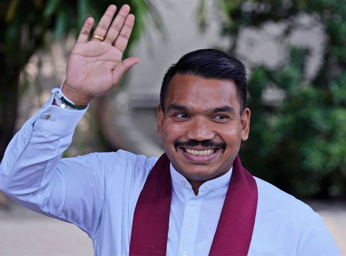 නාමල් මොන තරම් දුප්පත් ද…?