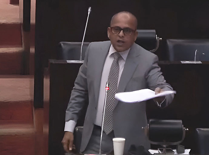 දැන් සිද්ධ වෙලා තියෙන්නෙ කොත්තමල්ලි බීල ජීවත් වෙන්න - එස්. එම්. මරික්කාර්