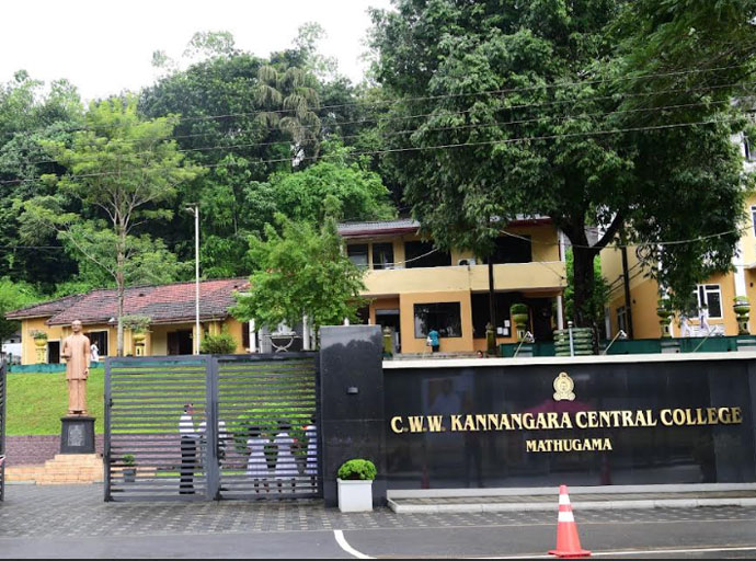 මතුගම සී.ඩබ්ලිව්.ඩබ්ලිව් කන්නන්ගර මධ්‍ය විද්‍යාලීය ක්‍රීඩා පිටියේ සංවර්ධන කටයුතු අරඹයි