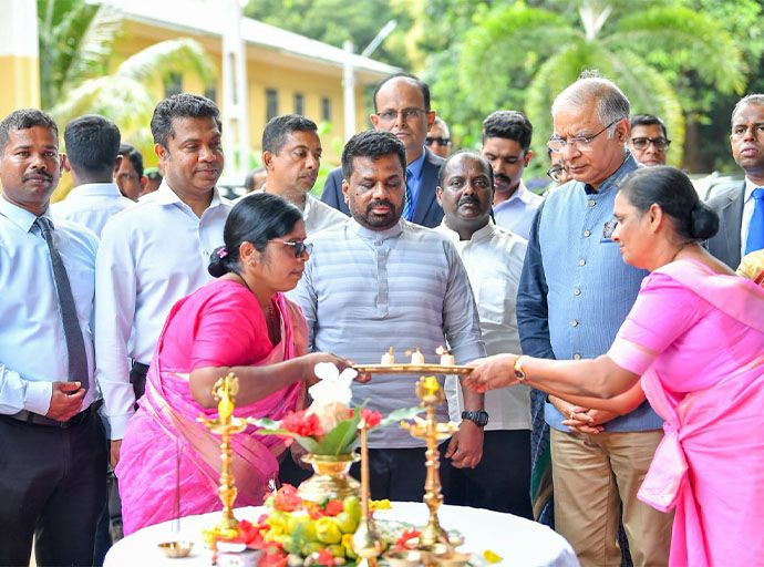 මුලතිව් දිස්ත්‍රික් මහ රෝහලේ නව සිව්මහල් වෛද්‍ය වාට්ටු සංකීර්ණයේ ඉදිකිරීම් අරඹයි!