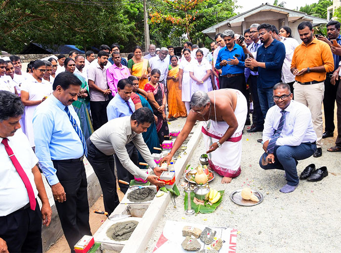 චාවකච්චේරිය මුලික රෝහලට අංග සම්පුර්ණ ඖෂධ ගබඩාවක් සහ කාර්ය මණ්ඩල නිල නිවාස සංකීර්ණයක්