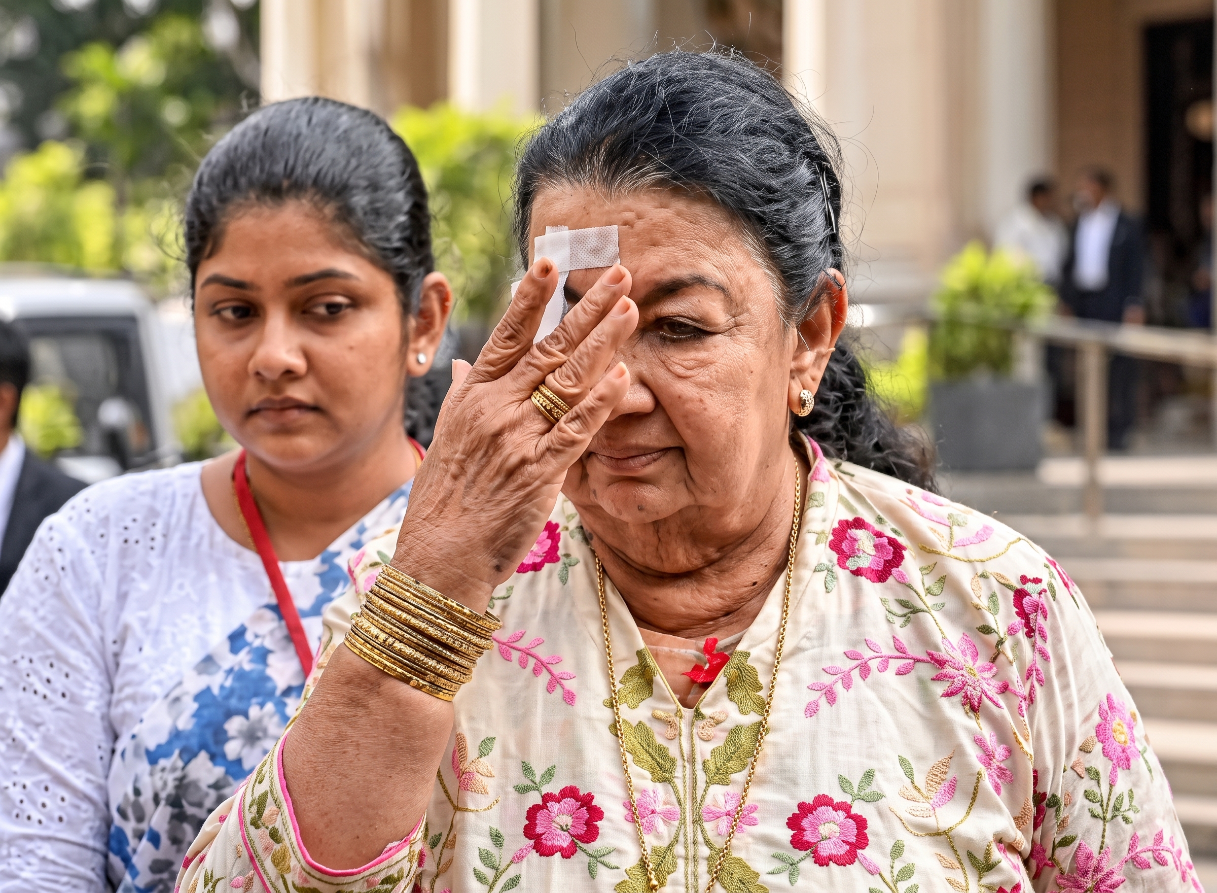 ශිරන්ති රාජපක්ෂට බයිපාස් සැත්කමක් කළ යුතු බවට වෛද්‍ය වාර්තාවකින් අධිකරණයට දැනුම් දෙයි
