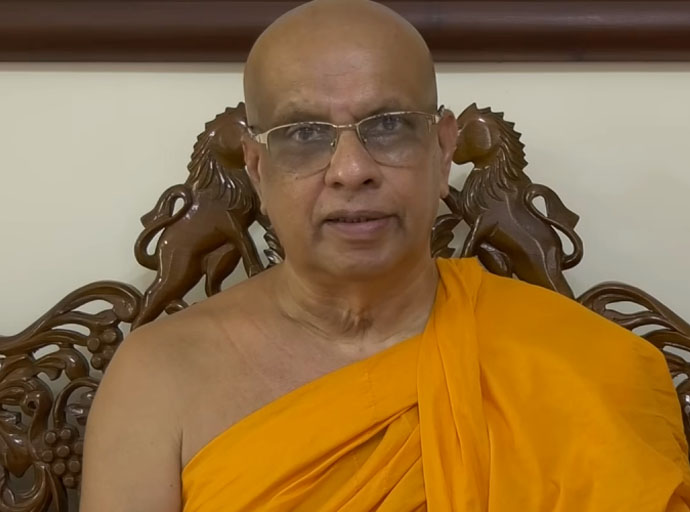 "ධර්මය විනාශ කරන පිරිසක් සිංහල බෞද්ධ සමාජය තුළින්ම බිහිවෙලා" - මැදගම ධම්මානන්ද හිමි