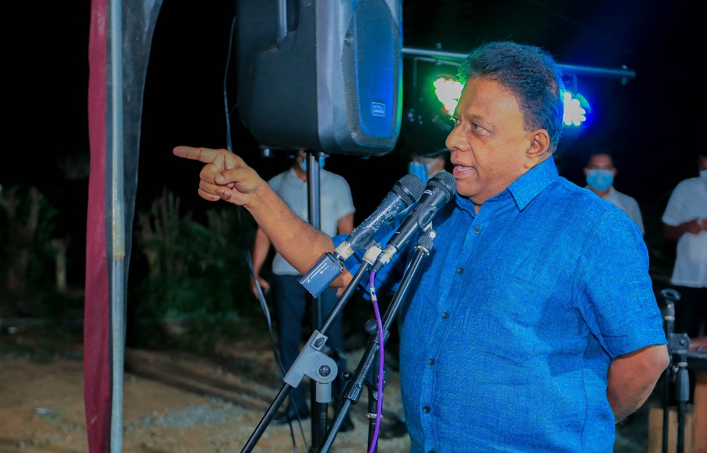 පරිසරය රැකගැනීමට නායකත්වය දෙන්නේ ගෝඨාභය ජනාධිපතියි - ඩලස් 