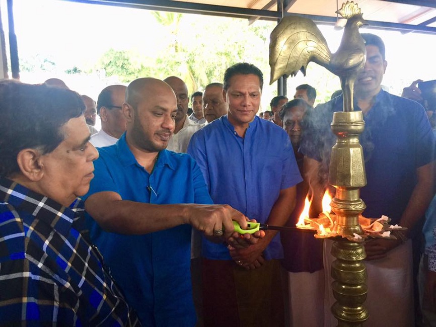 ජනාධිපති අපේක්ෂකත්වය සිරිසේනට : දුමින්දගේ යෝජනාව ඒකමතිකව සම්මත වෙයි !