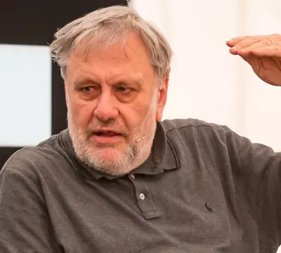 Slavoj Zizek 2 HowTheLightGetsIn Hay 2025 copy