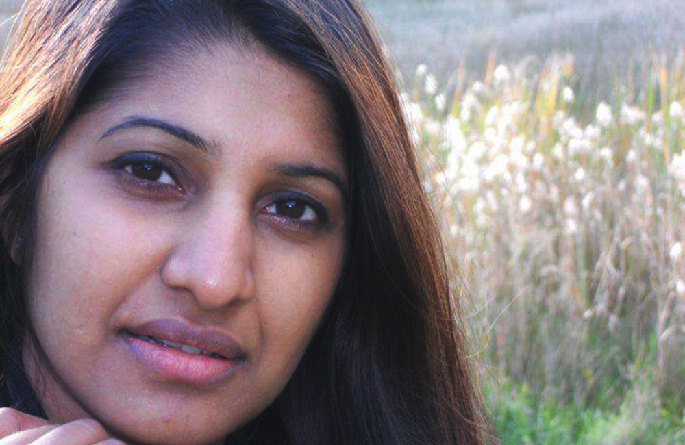 ලක්ෂ 27 මඩ ප්‍රකාශයට : සමනලී කෝටි 50ක් වන්දි ඉල්ලයි !