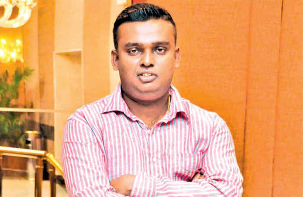 මාධ්‍යවේදී චාමර ලක්ෂාන්ගේ  අභාවයට : මංගල ඇමතිගෙන් ශෝක ප්‍රකාශයක් !