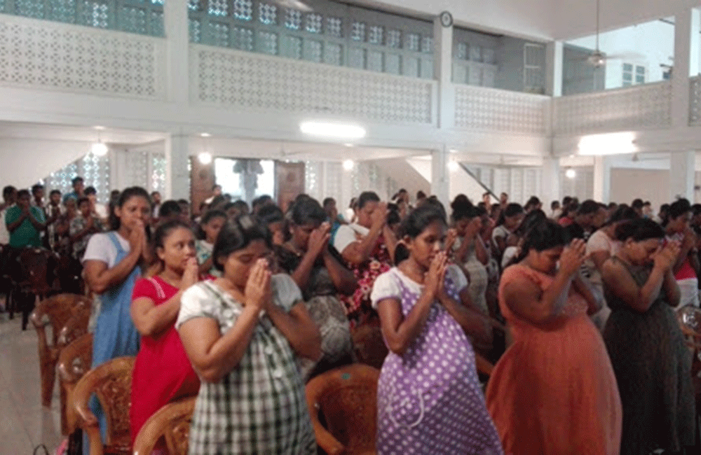 අවදානම් සහිත ගැබිනි මව්වරුන්ට : 09 වනදා සිට කොරෝනා එන්නත් !