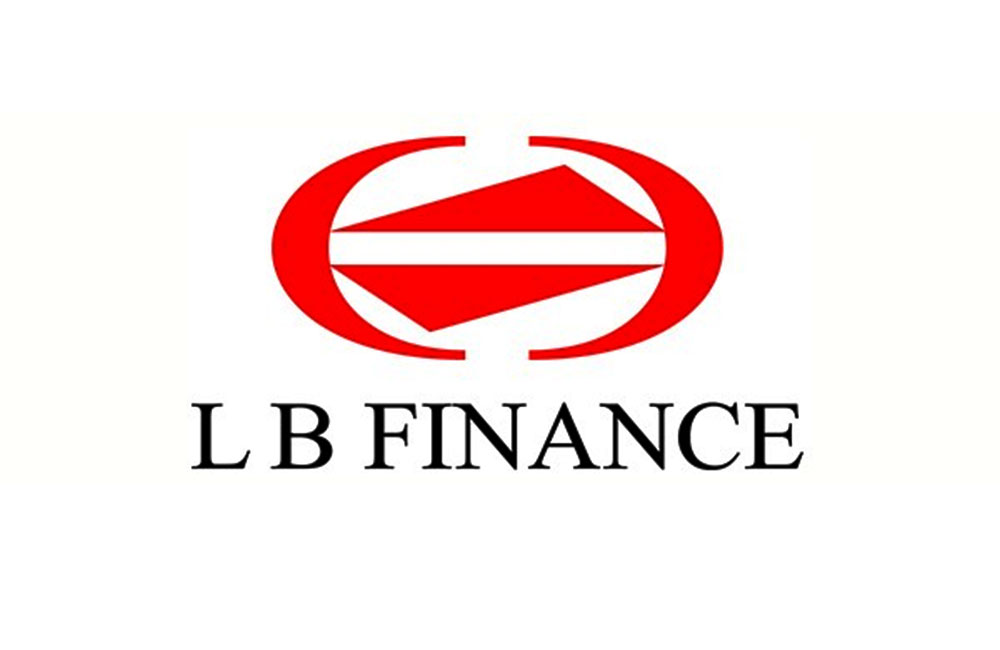 LB ෆිනෑන්ස් මැරයන් නිවස අල්ලයි  : ජීවිතය බේරගන්න ව්‍යාපාරිකයා විදෙස් ගතවෙයි !