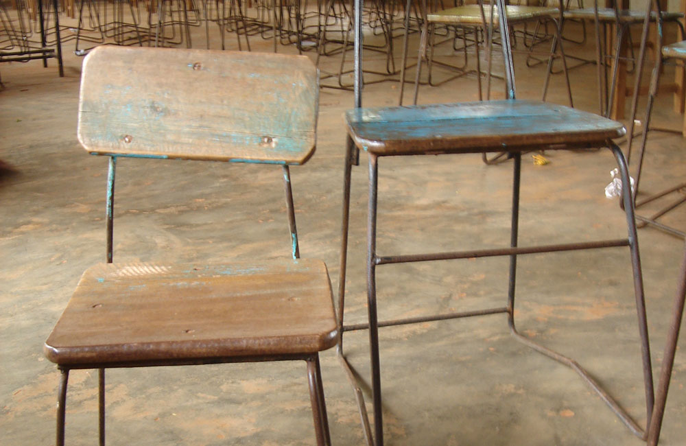 දකුණේ ප්‍රාථමික අධ්‍යාපනය බිඳවැටිලා !