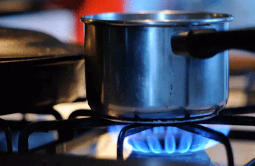 ගෑස් වැඩි කලාට ආහාර මිල වැඩිකරන්න දෙන්නේ නෑ - පාරිභෝගික අධිකාරිය