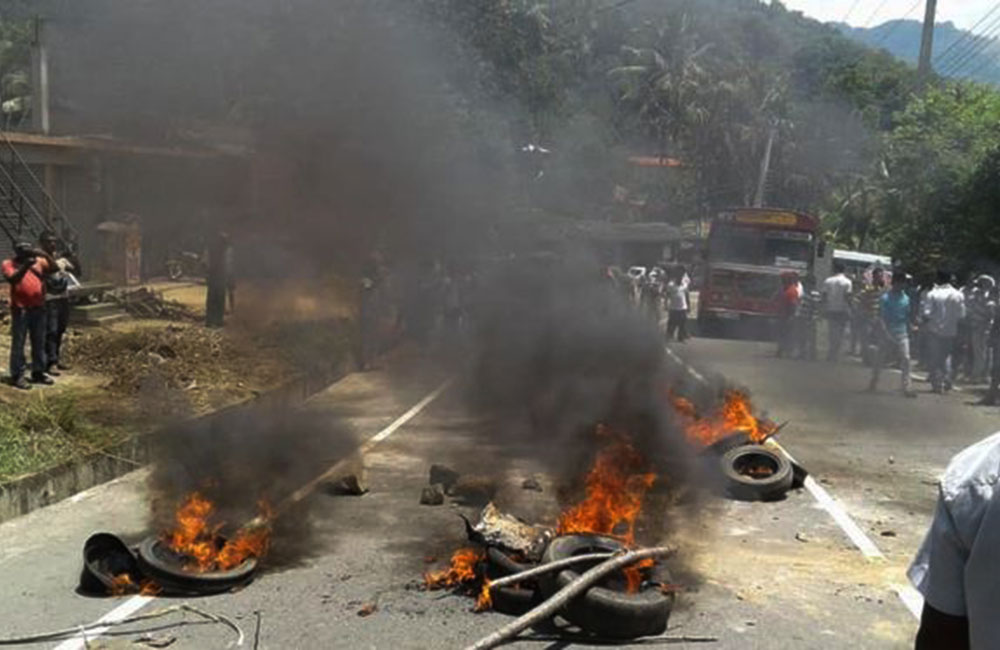 මැණික්හින්නේදී අත්අඩංගුවට ගත් තුන්දෙනෙක් ආරක්ෂක අංශ සාමාජිකයින්