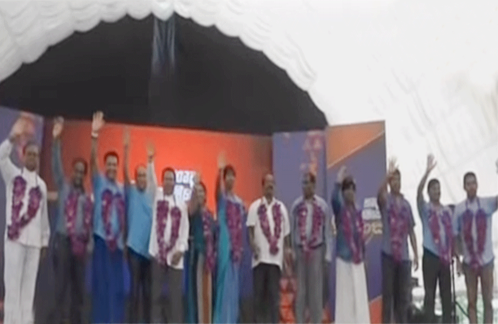 ශ්‍රීලනිප 16 කණ්ඩායම : මෛත්‍රීගෙන් වෙන් වෙයි !