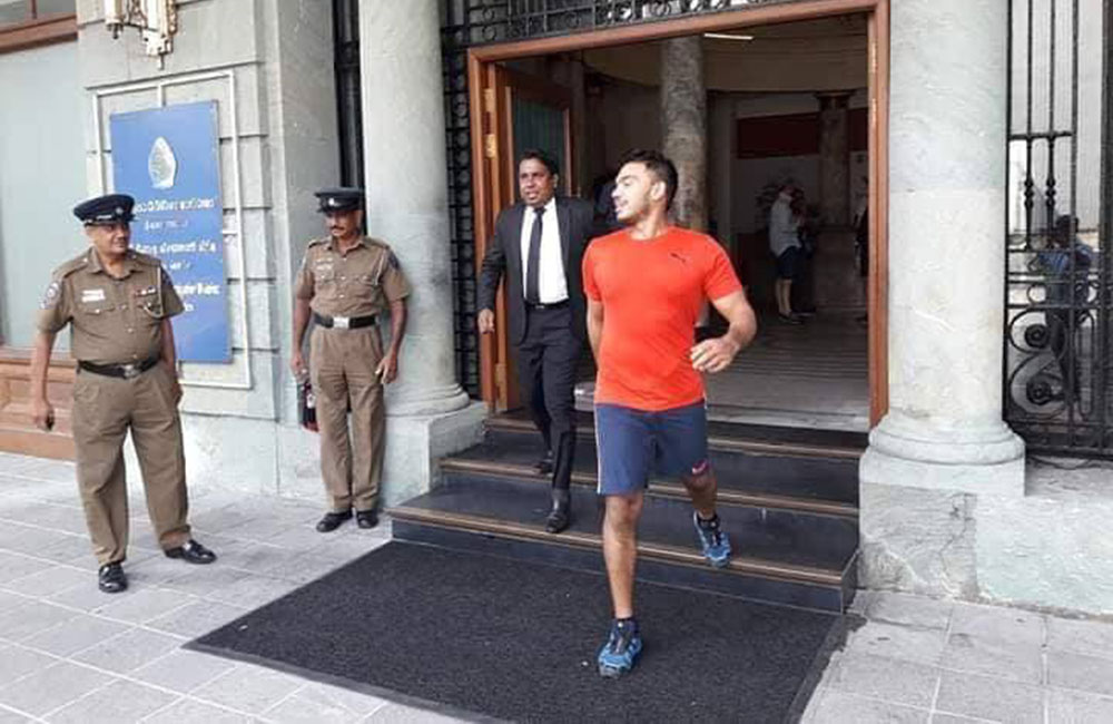 නාමල් - යෝෂිත කොට කලිසම් පිටින් FCID යයි !  