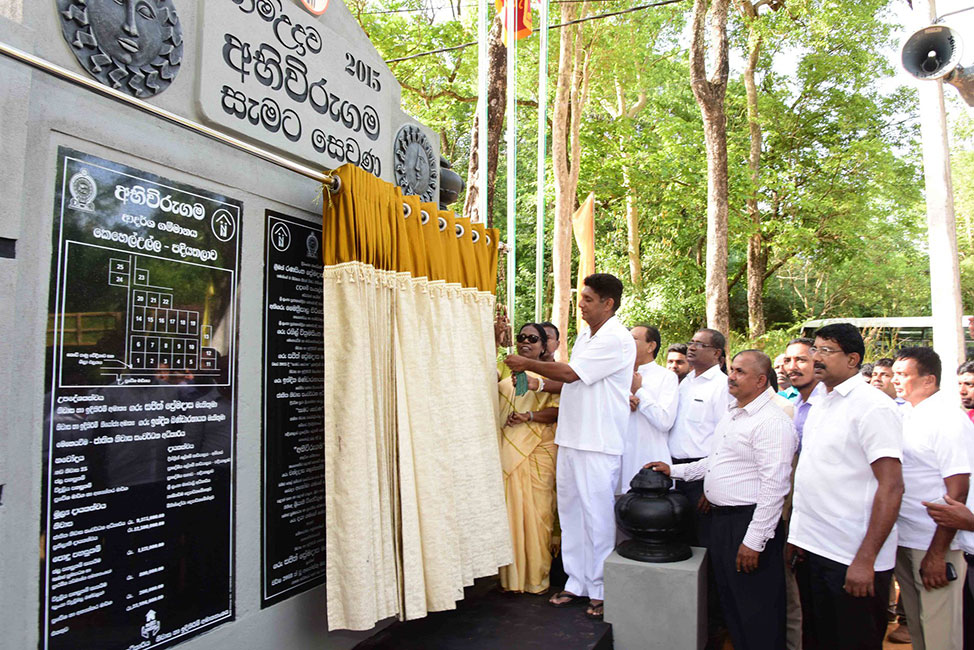 මහින්දගේ රණවිරු ආලේ බොරුවක් : සජිත්ගෙන් අනාවරණයක් 