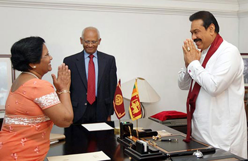 මහින්දගේ පෙත්සම් විභාගයට "ඊවා වනසුන්දර" එපා : ශ්‍රේෂ්ඨාධිකරණයට පෙත්සමක් !