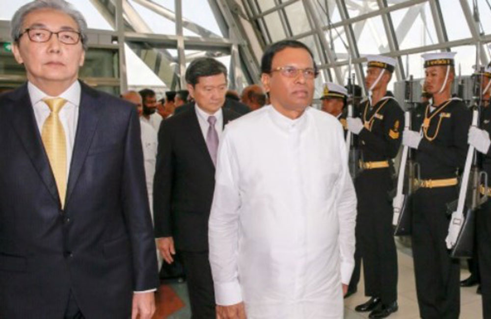 සිරිසේන තායි සුවයේ : ගැසට් නැතිව අමාත්‍යාංශ අර්බුදයේ !