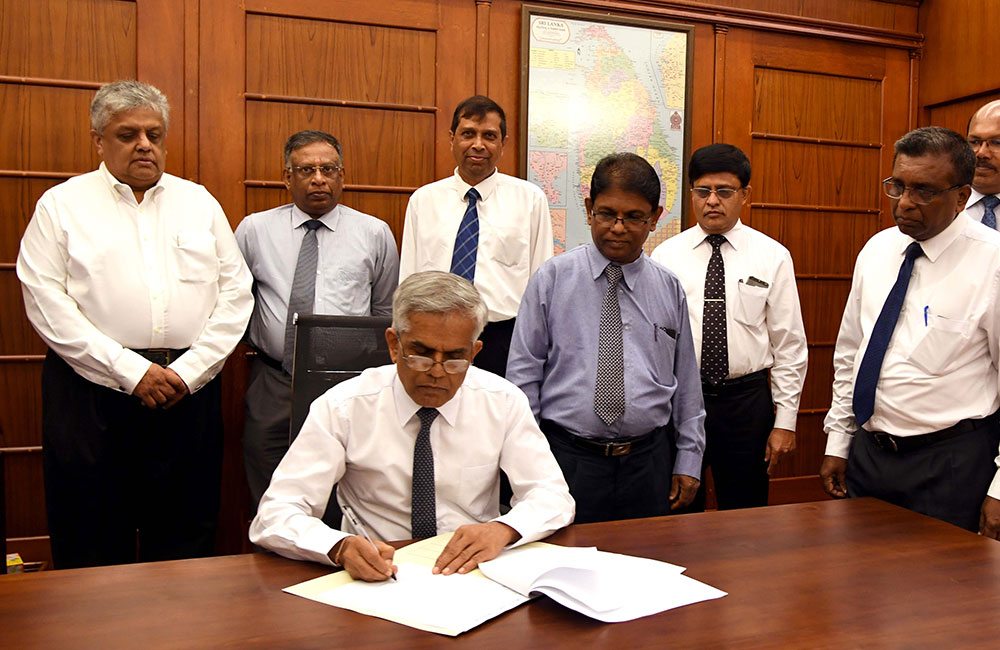 මුදල් හා ජනමාධ්‍ය අමාත්‍යාංශයේ ලේකම් ලෙස : නැවතත් සමරතුංග !