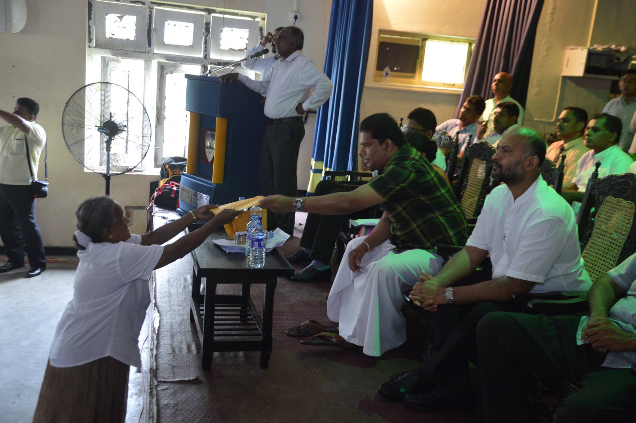 37027383 2057932101126523 147789171820331008 o