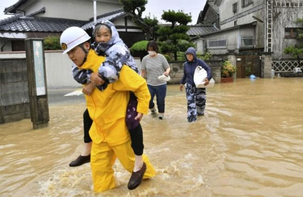 ජපානයේ  ගංවතුර : හිරෝෂිමා ඛේදවාචකයට වඩා ප්‍රබලයි  - පාඨලී