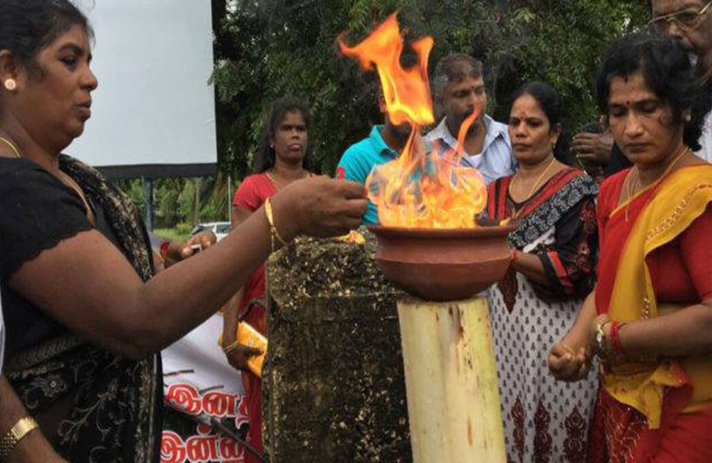 දෙමළ ඩයස්පෝරාව නව වසරේ “තදින්” වැඩ අල්ලයි !