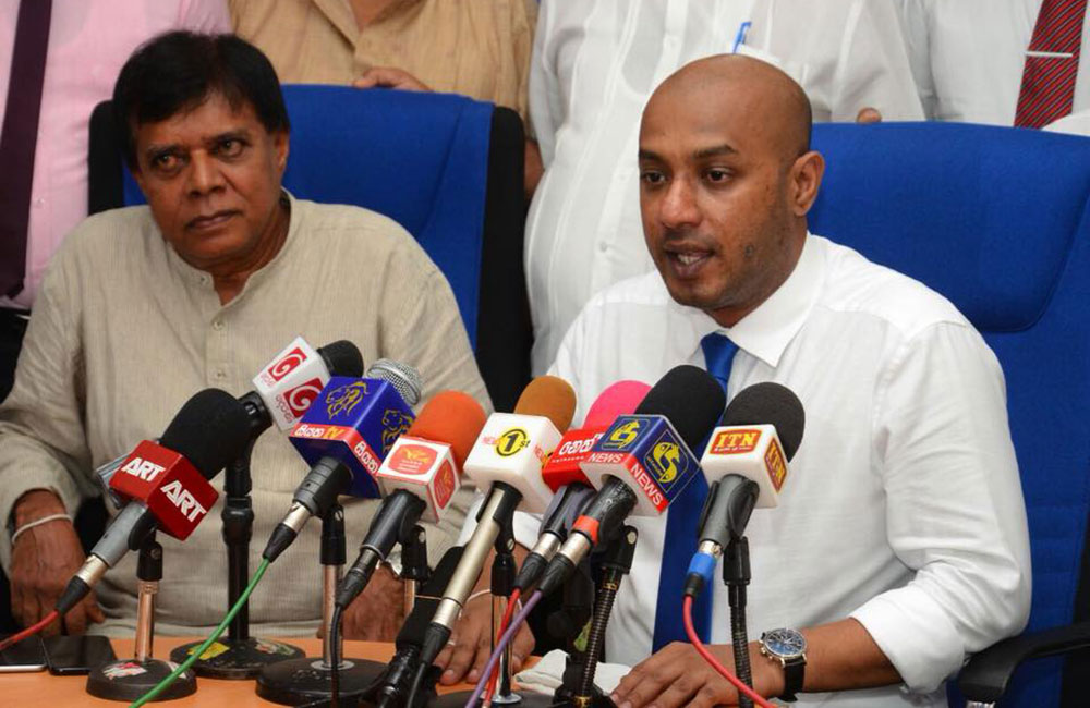 මහින්දගේ ප්‍රතිචාර ලැබෙන තුරු දුමින්ද බලා සිටියි !