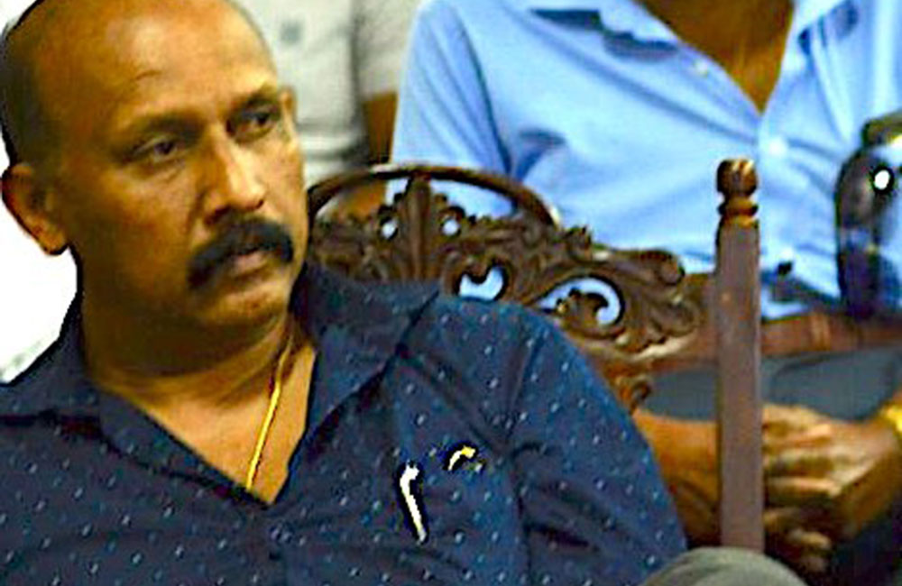 රෝයල් ඉන්ස්ටිටියුට් හමුදා කඳවුරක්ද?