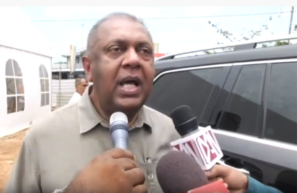 'එජාප අපේක්‍ෂක රනිල්' - ගොට්ටෝ ස්වයං වින්දනයක !