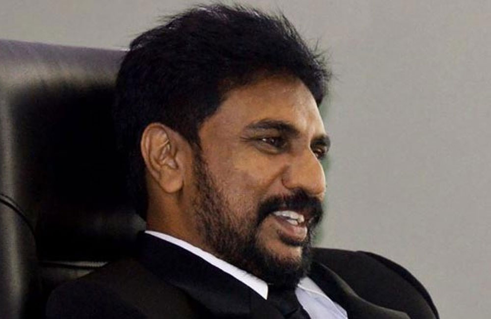 බෝපගේ ඉවතට !