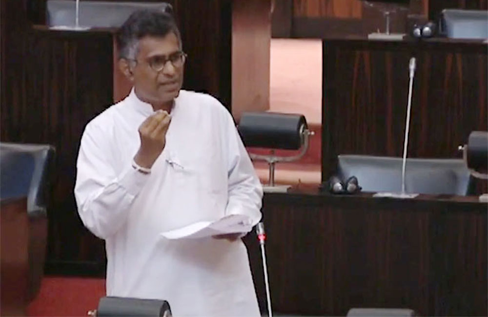 කොවිඩ් නෙවෙයි : ආර්ථිකය වැනසුවේ ආණ්ඩුව - පාඨලී 