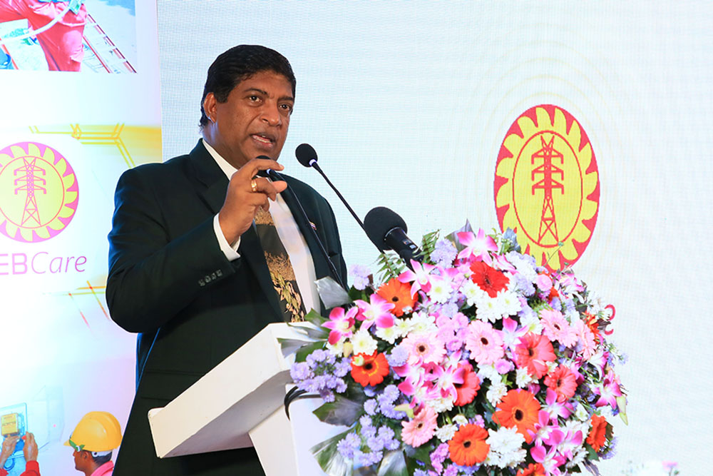 මහානායක ස්වාමීන් වහන්සේ එ.ජා.ප.යෙන් කළ ඉල්ලීමක් ගැන : රවී කියයි !