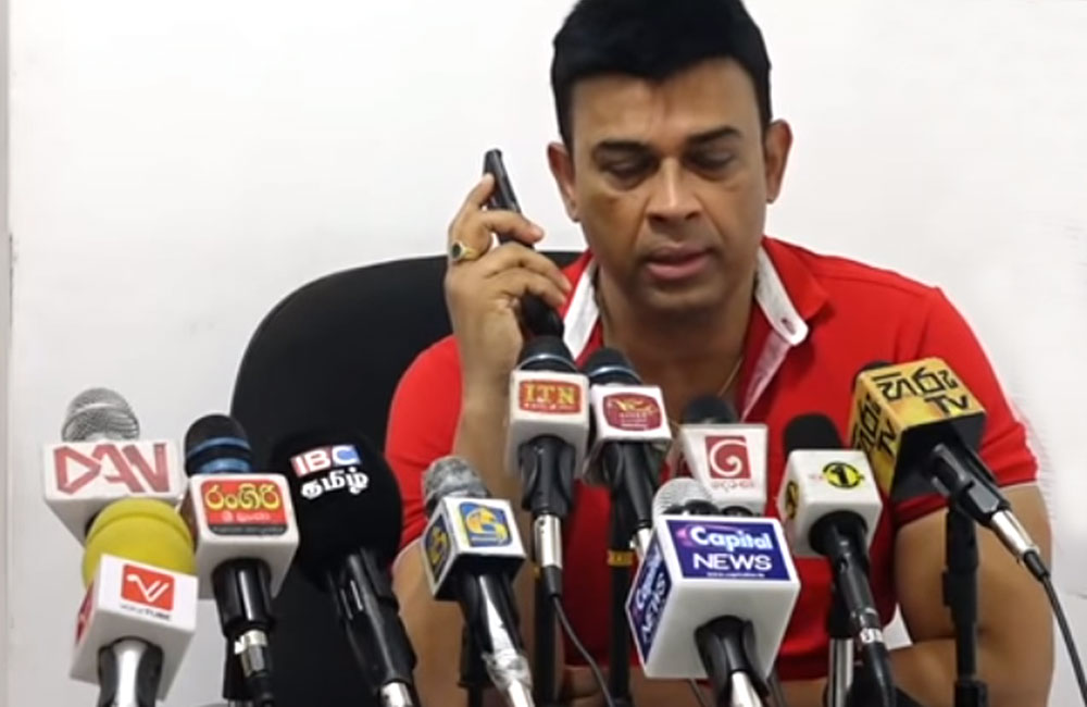 රන්ජන්, විජයකලාට දැමු 'මොබයිල් සෙල්ලම'ට දයාගේ විරෝධය !