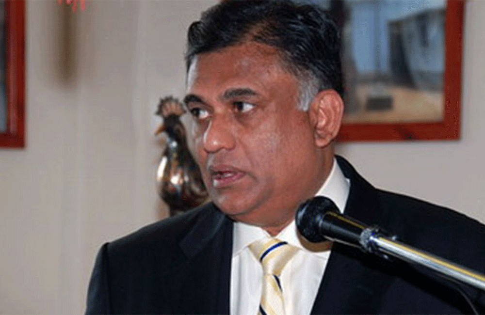 රෝහිත බෝගොල්ලාගමගේ බිරිඳ සහ දියණිය : වහාම අත්අඩංගුවට ගන්නැයි නියෝග !