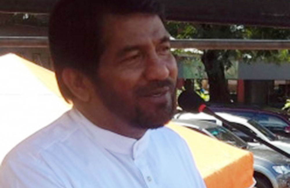 ඉසුර මානසික රෝගියෙක් : ජනාධිපතිගේ නමත් විකුණුවා - රංජිත් සෝමවංශ