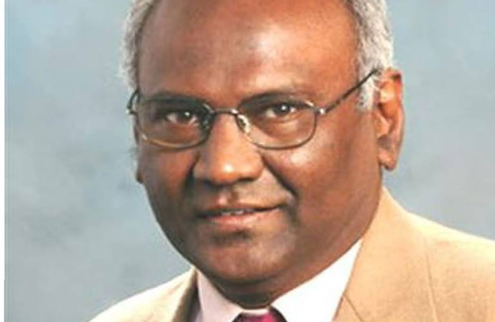 සිරිසේන කළේ වරදක්  : මැතිවරණ කොමිසමේ සාමාජිකයා අධිකරණයට !